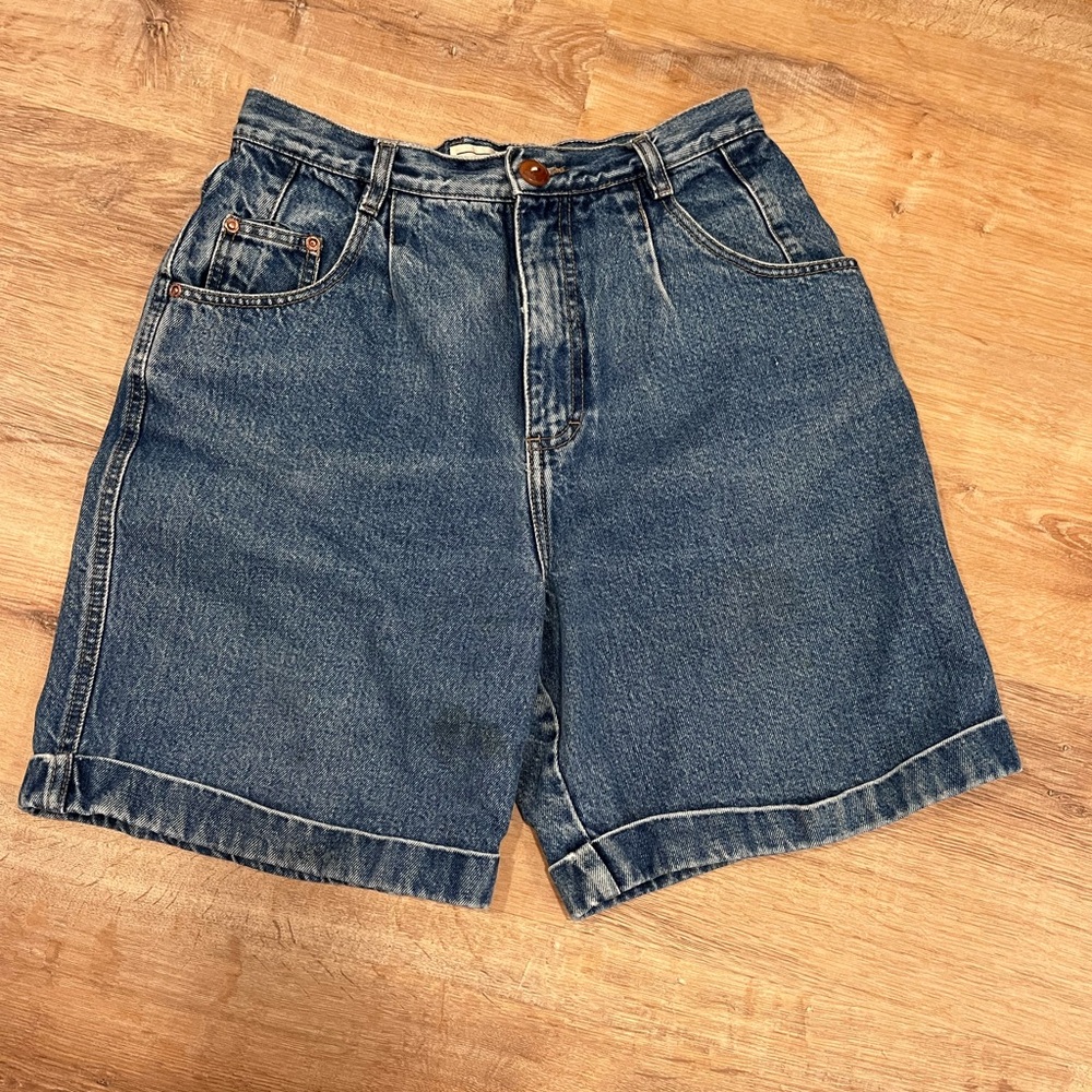 Vintage Gloria Vanderbilt denim jean shorts